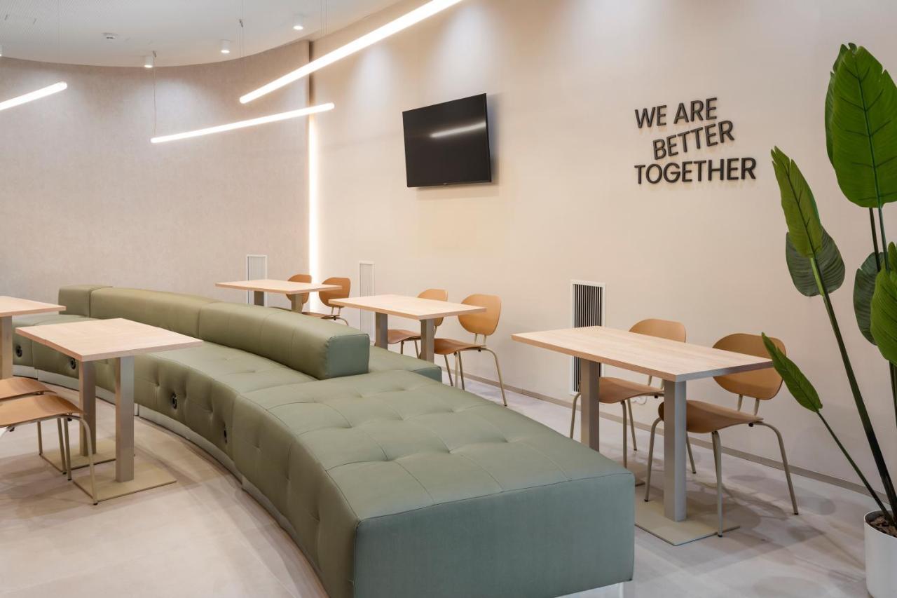 B&B Hotel Лерида Екстериор снимка